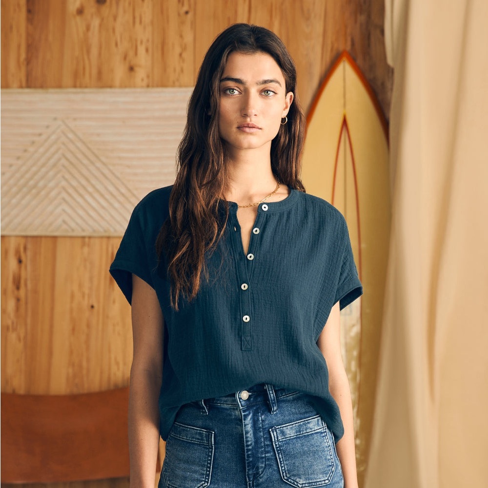 Faherty Navy Dream Organic Cotton Gauze Desmond Popover Top Size M